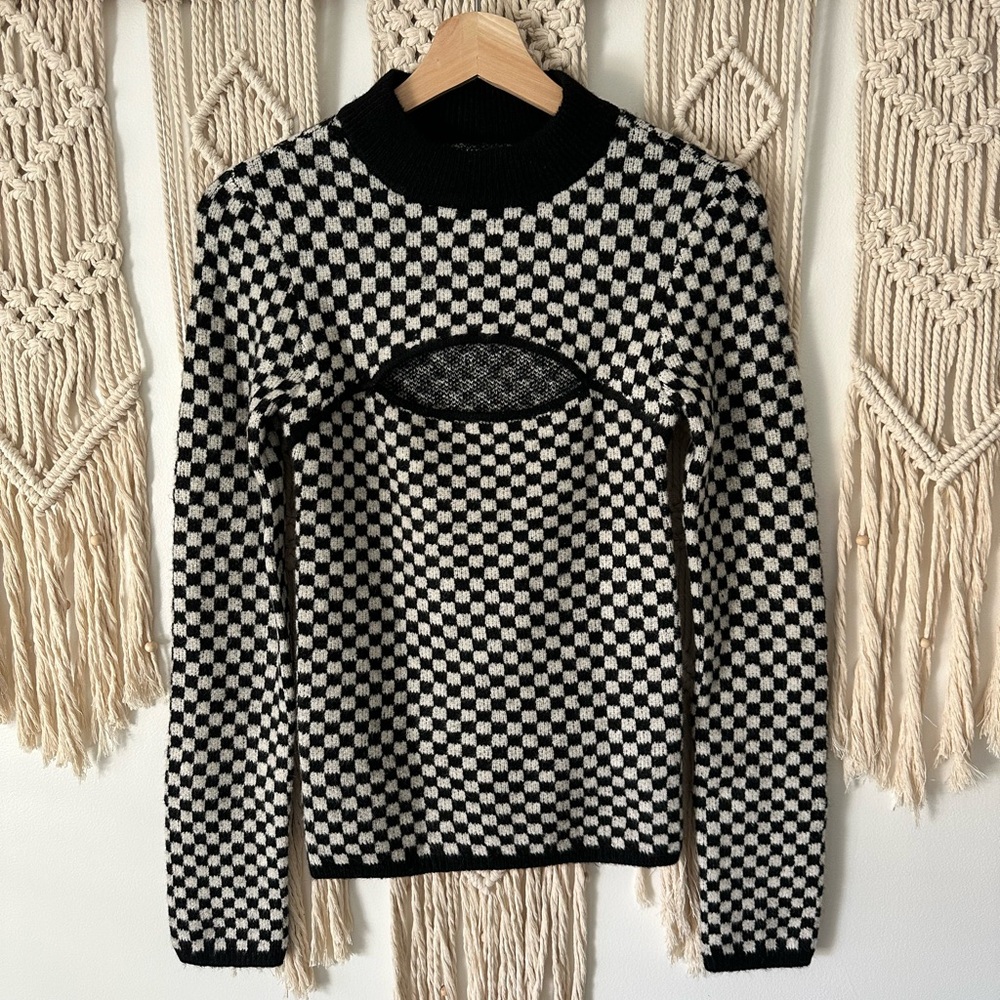 NWT Oak and Fort top